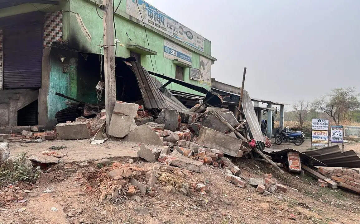 जांजगीर-चांपा में नेशनल हाईवे पर अवैध कब्जों पर कार्रवाई, कई चौक से हटाया अतिक्रमण