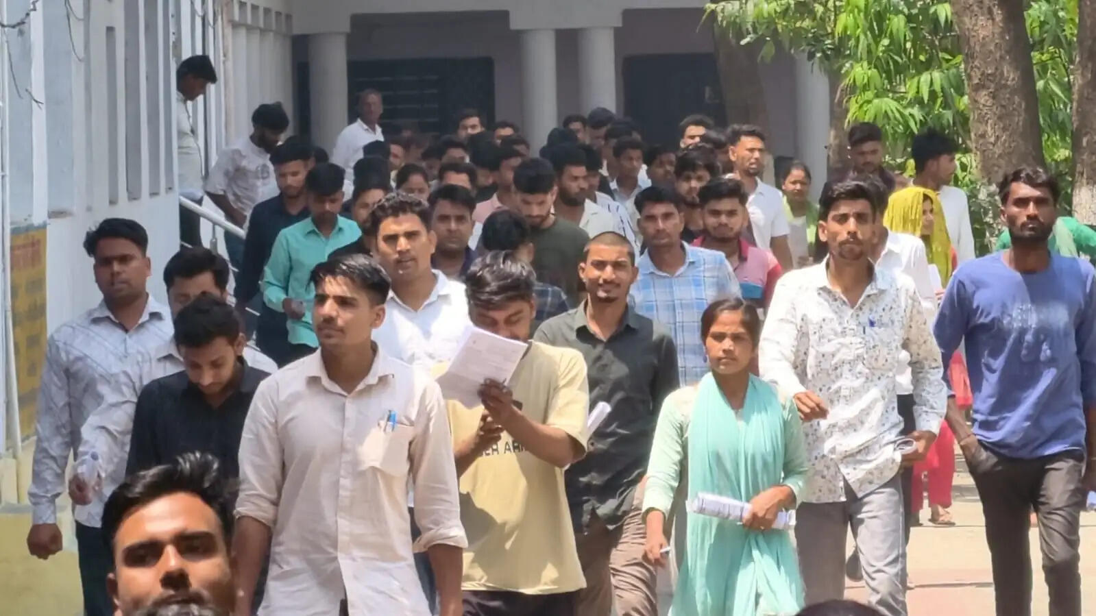 मुरादाबाद में पहले दिन 5702 परीक्षार्थियों ने छोड़ी होमगार्ड की लिखित भर्ती परीक्षा