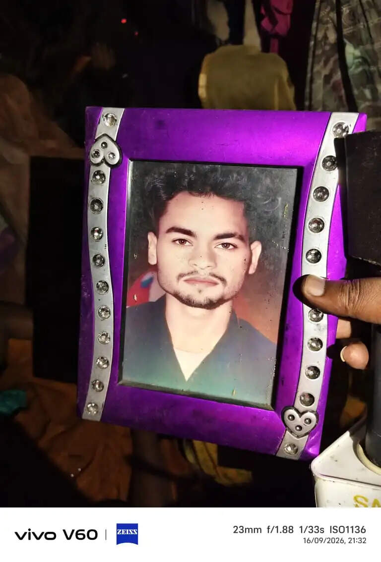 बाराबंकी में ,प्रेमी-प्रेमिका ने अलग-अलग घरों में फांसी लगाने का किया प्रयास, प्रेमी की मौत
