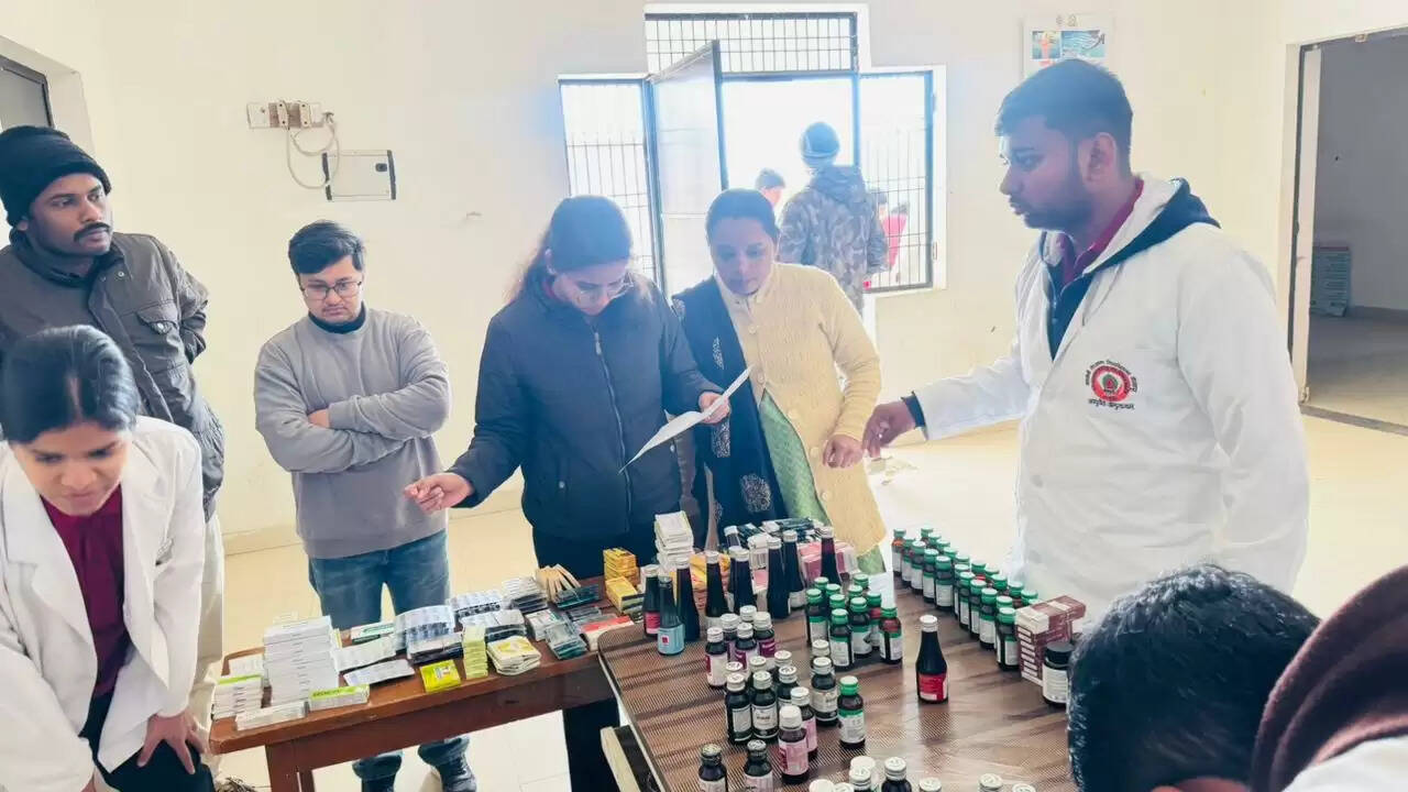 नशामुक्ति और स्वास्थ्य जागरूकता के साथ रासेयो ने दिया जनसेवा का संदेश