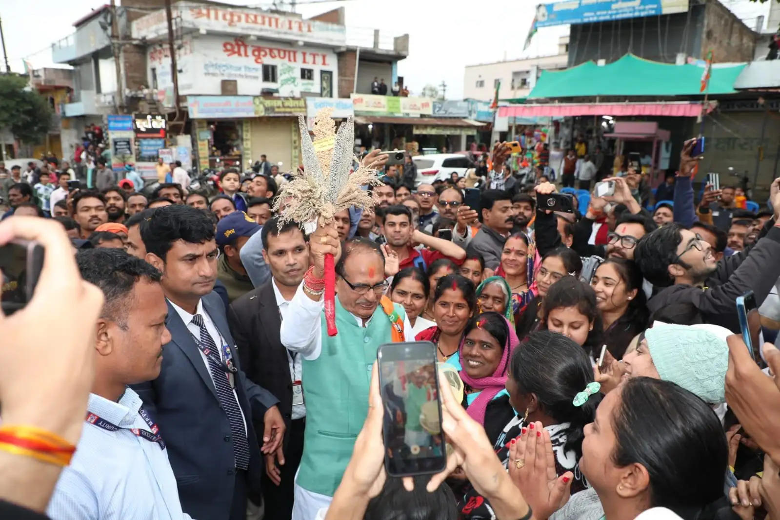 मप्रः लोकसभा चुनाव की तैयारी में जुटे शिवराज, छिंदवाड़ा से शुरू किया 'मिशन 29'