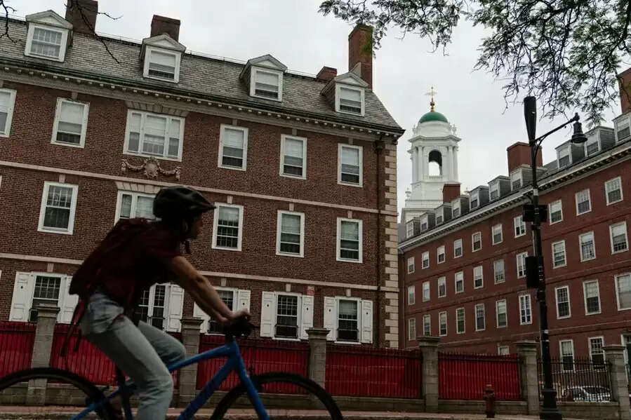 हार्वर्ड विवि को ट्रंप प्रशासन के साथ टकराव में महत्वपूर्ण कानूनी जीत मिली