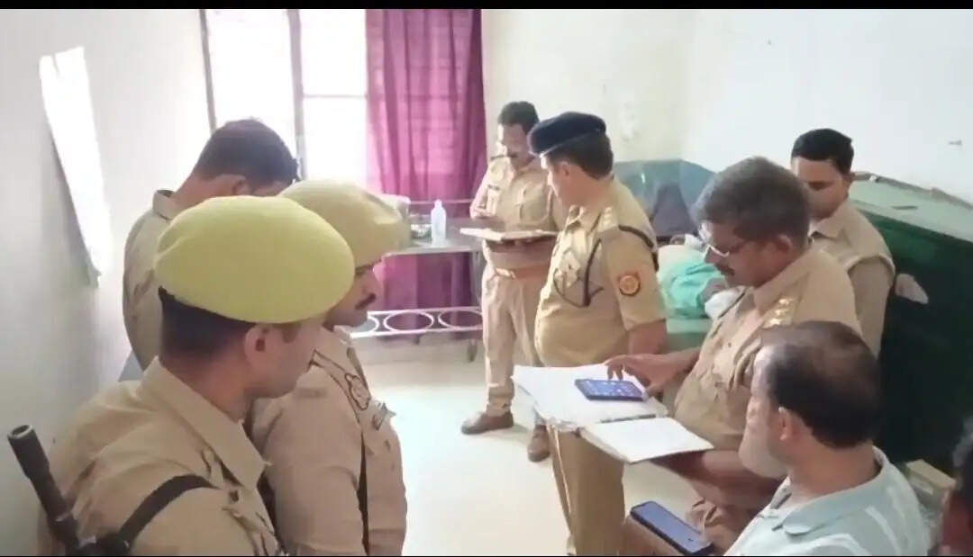 जौनपुर में भीषण सड़क हादसा, स्कूटी-बाइक की टक्कर में एक युवक की मौत, छह घायल