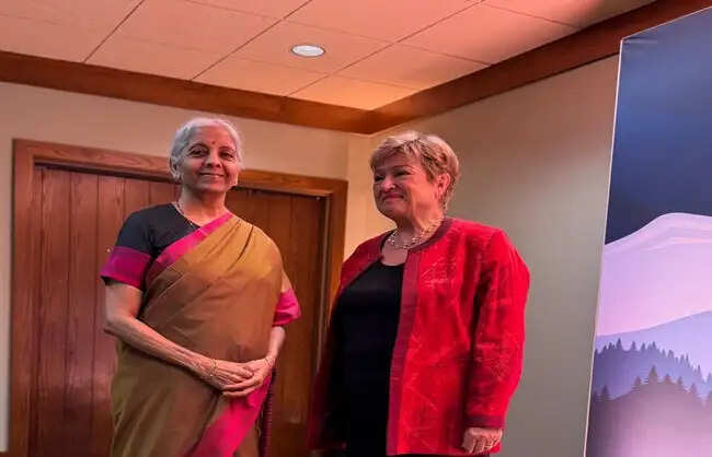 सीतारमण ने की आईएमएफ प्रमुख जॉर्जीवा से मुलाकात, वैश्विक अर्थव्यवस्था पर की चर्चा