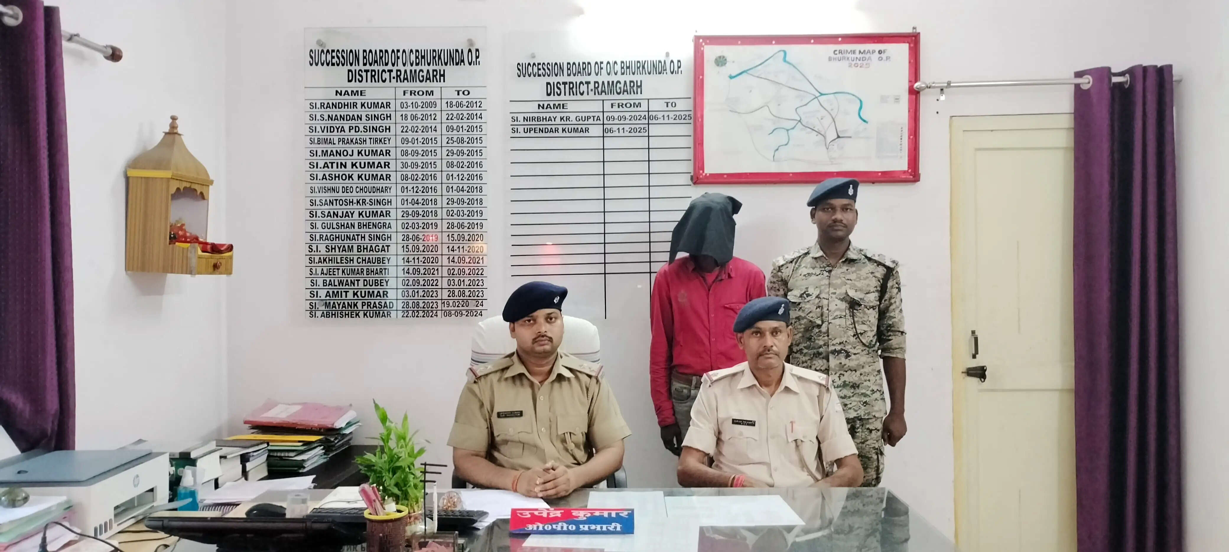चोरी की बाइक के साथ चाेर गिरफ्तार
