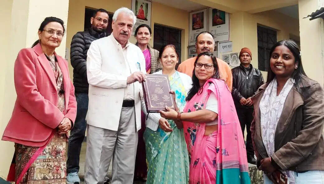 संस्कृत शोधार्थी जयश्री को शोध मौखिकी परीक्षा के साथ पीएचडी उपाधि