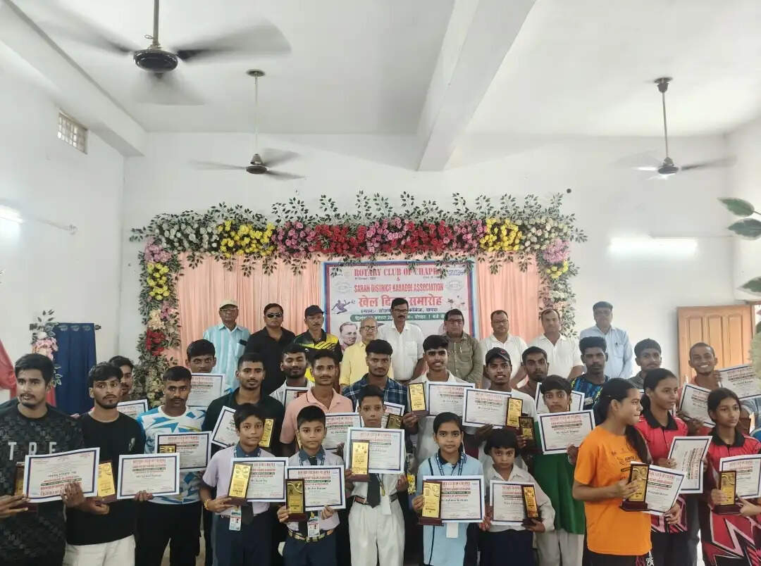 छपरा में राष्ट्रीय खेल दिवस पर कबड्डी संघ ने 25 खिलाड़ियों को किया सम्मानित