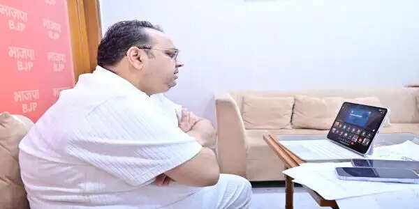 दिल्ली में एच1एन1 के 24 घंटों में 138 मामले, अस्पतालों को आइसोलेशन बेड और दवाएं सुनिश्चित करने के निर्देश