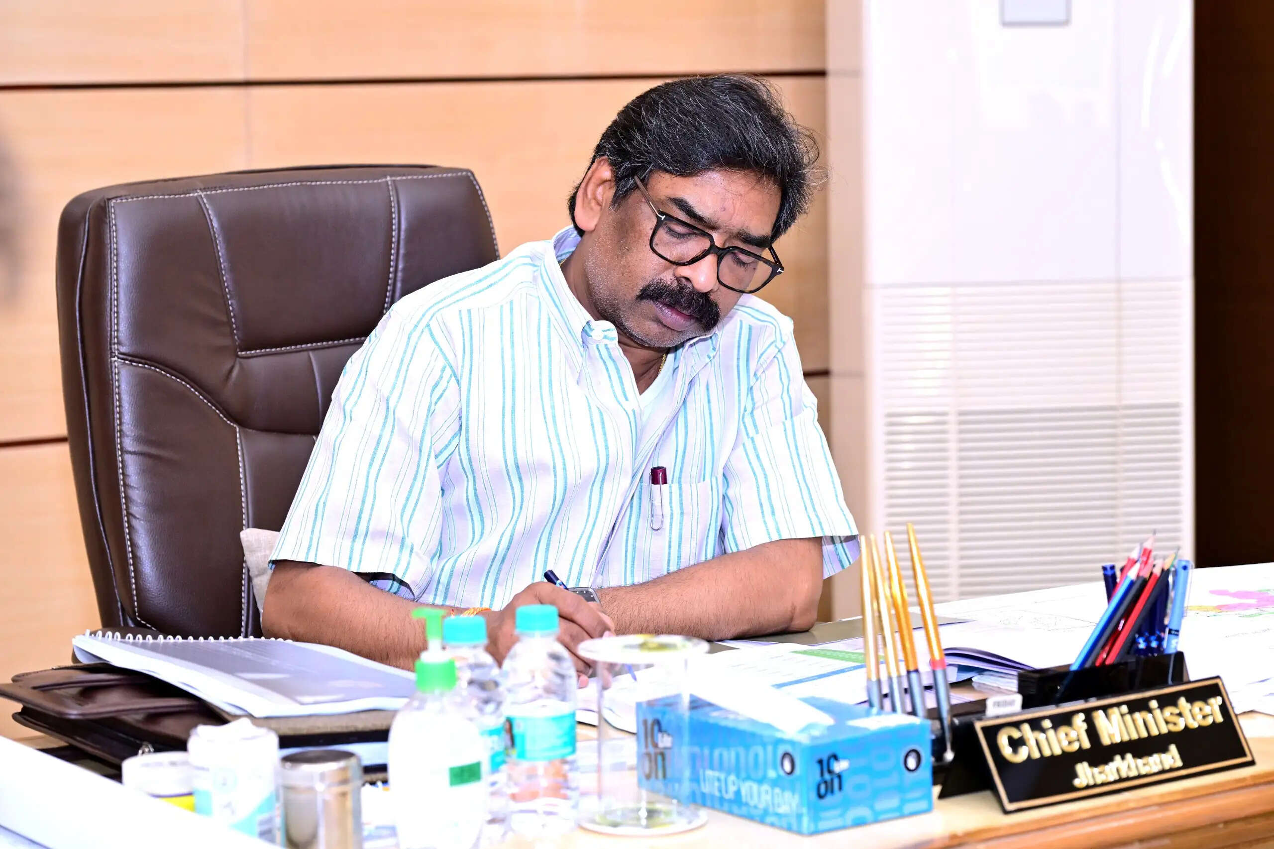 मुख्यमंत्री ने अवैध खनन, ओवरलोडिंग और रेत माफिया के खिलाफ कार्रवाई के दिए निर्देश