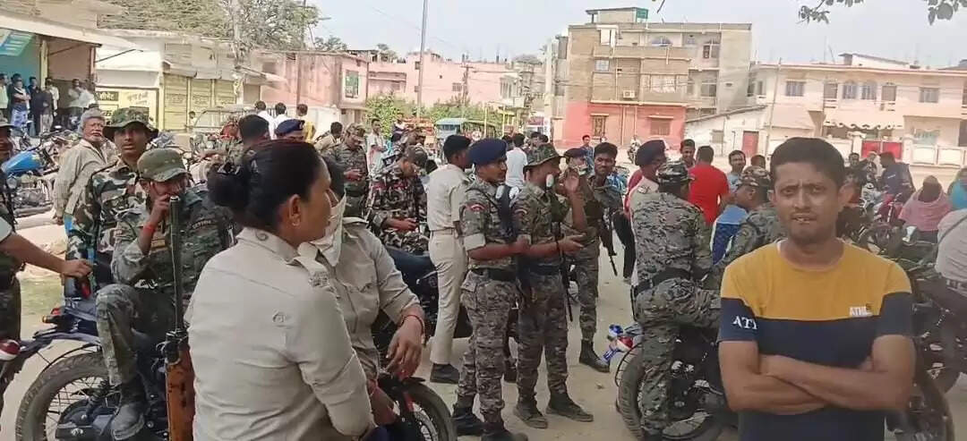 जलमिनार निर्माण को लेकर दो गुटों में बंटे लोग