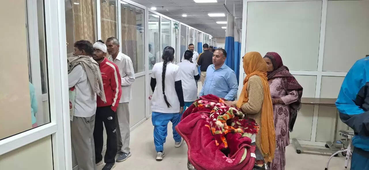 जींद : चिकित्सकों की हड़ताल से नागरिक अस्प्ताल में बढ़ी मरीजों की परेशानी