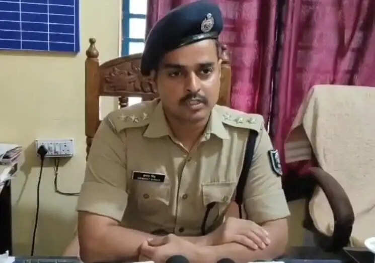 ब्राउन शुगर के साथ महिला गिरफ्तार, एक किशोर भी निरुद्ध
