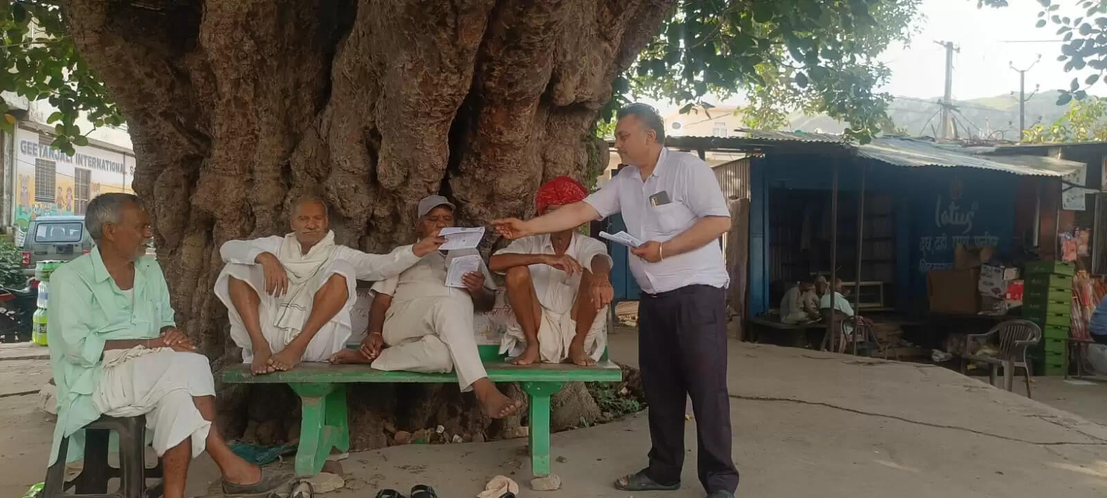 डिग्गी कल्याण जी लक्खी पदयात्रा के न्योता देने गांवों में पहुंची प्रचार टोली