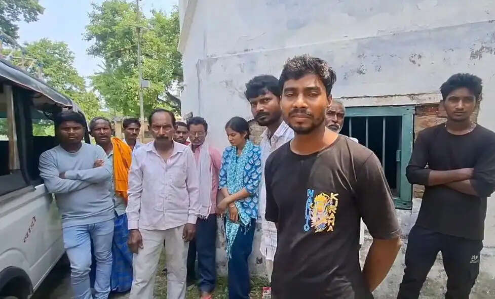 संदिग्ध परिस्थितियों में छात्रा की मौत