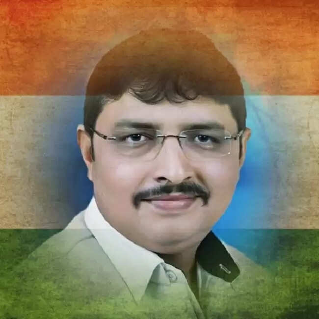 रेलवे बोर्ड जनहित में वापस ले नई विज्ञापन नीति : अरुण सोनकर