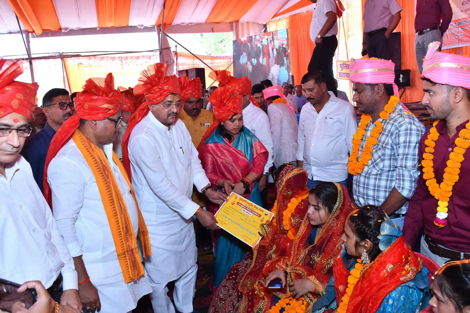 मुख्यमंत्री सामूहिक विवाह में 475 जोड़ों का हुआ विवाह