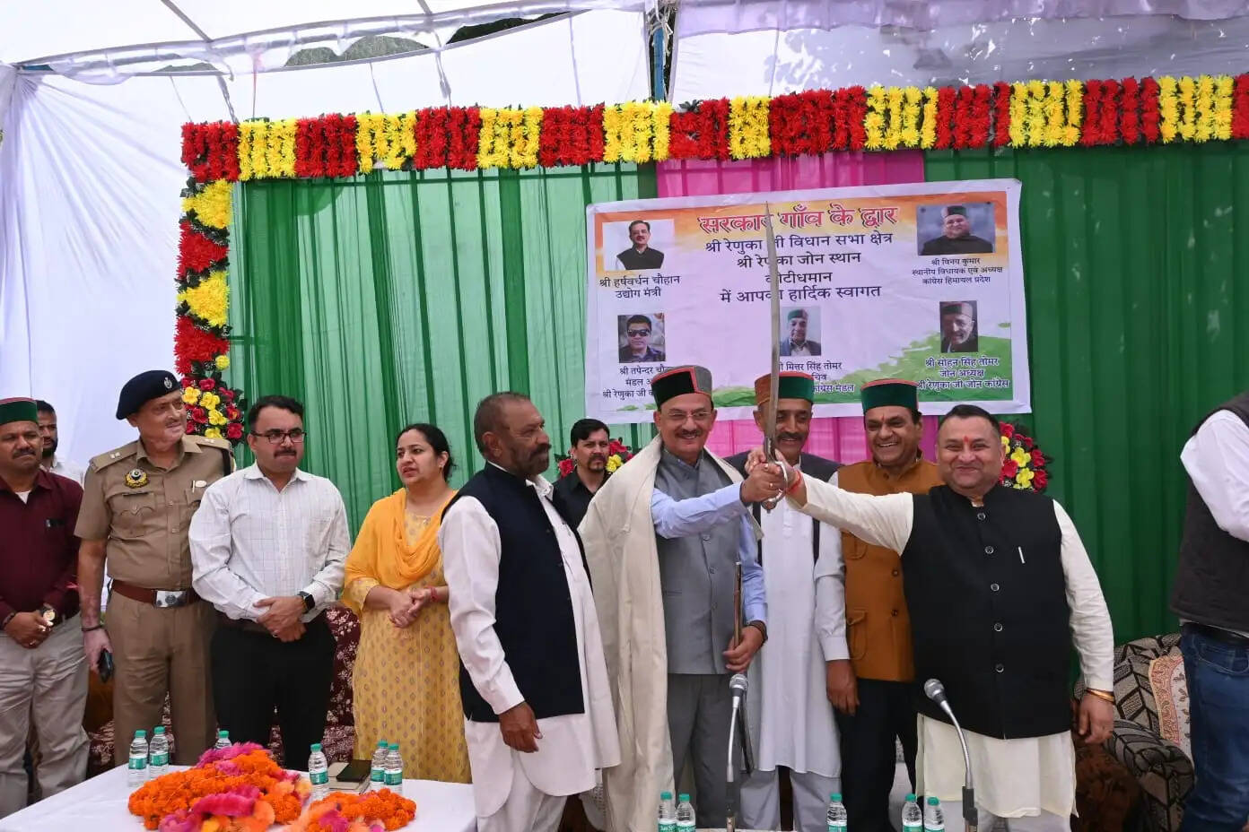सरकार गाँव के द्वार कार्यक्रम जनसेवा और जनसंवाद का महत्वपूर्ण माध्यम : हर्षवर्धन चौहान