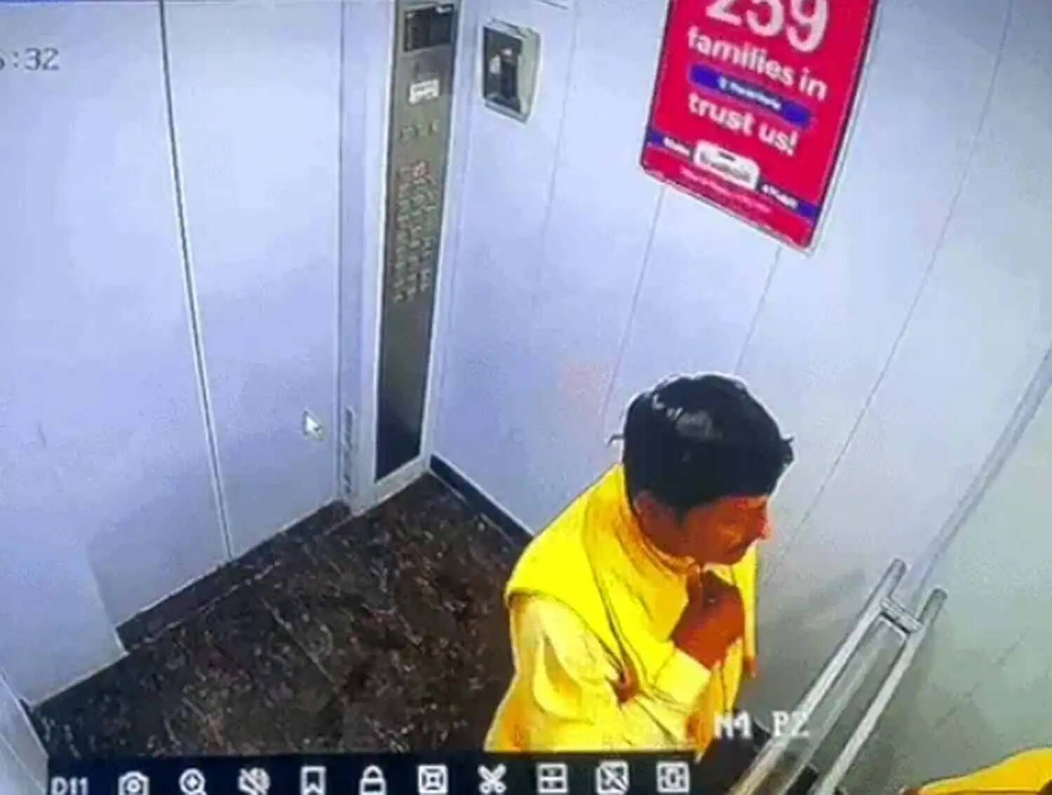 गुरुगाम: ऊपरी मंजिल से गिरी लिफ्ट में फंसे पुजारी के शरीर में घुसे शीशे के टुकड़े