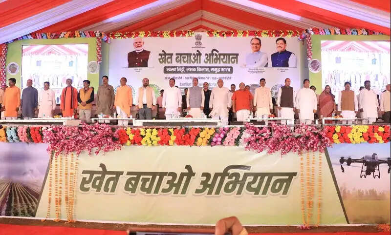 सरकार का उद्देश्य खेती को लाभकारी बनाना और किसानों की आय में निरंतर वृद्धि करनाः शिवराज सिंह