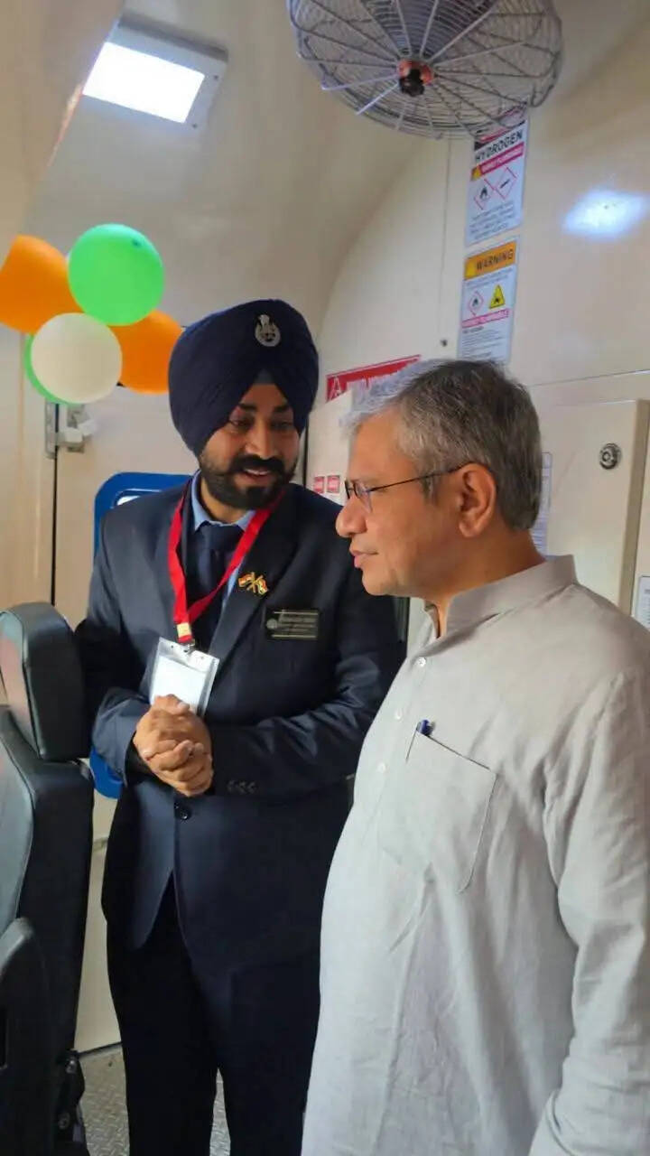 राजेश कुमार बने देश की पहली हाइड्रोजन ट्रेन के लोको पायलट