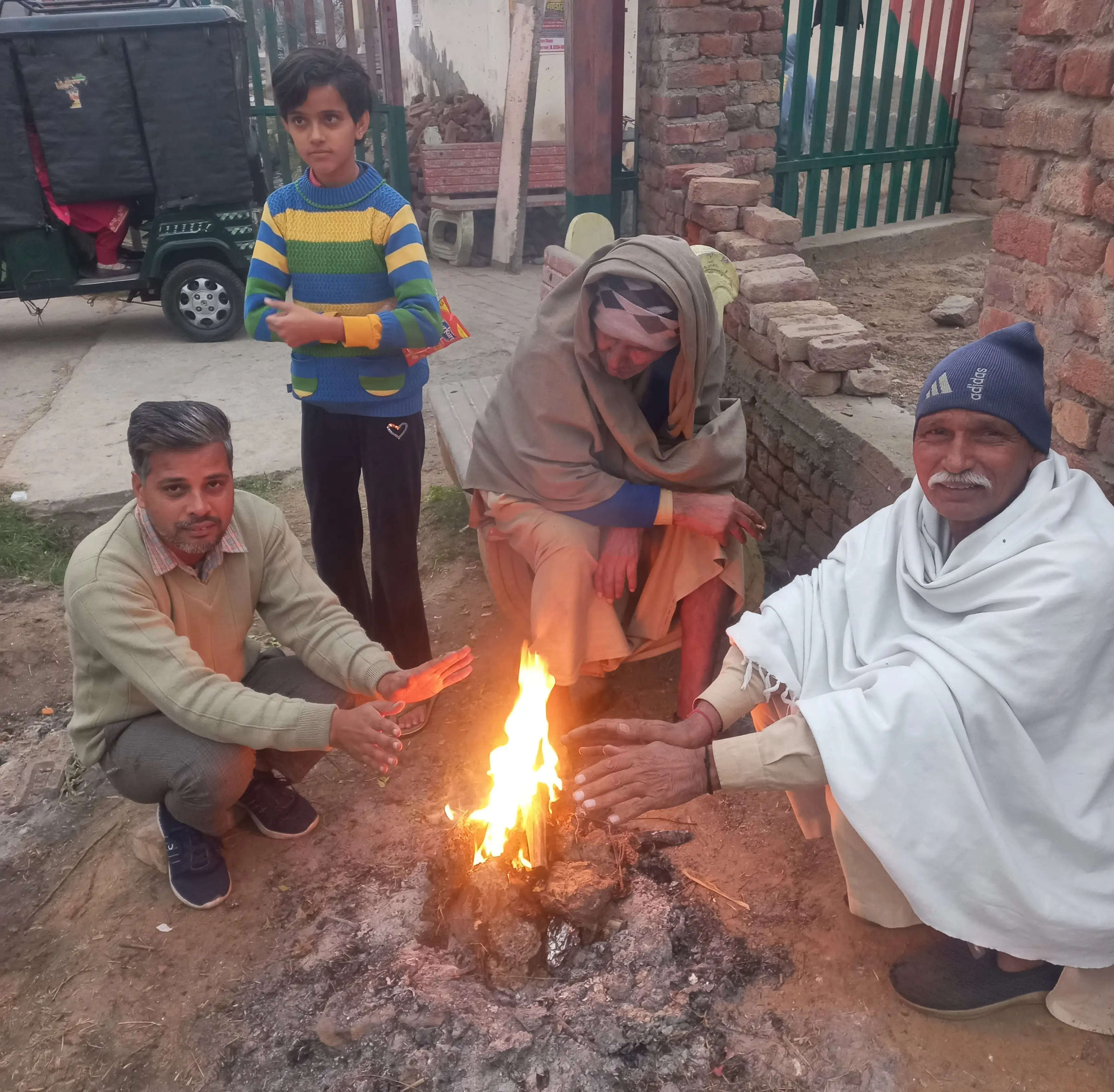 कैथल: रविवार को भी हाड़ कंपा देने वाली ठंड के कारण जनजीवन रहा अस्त-व्यस्त