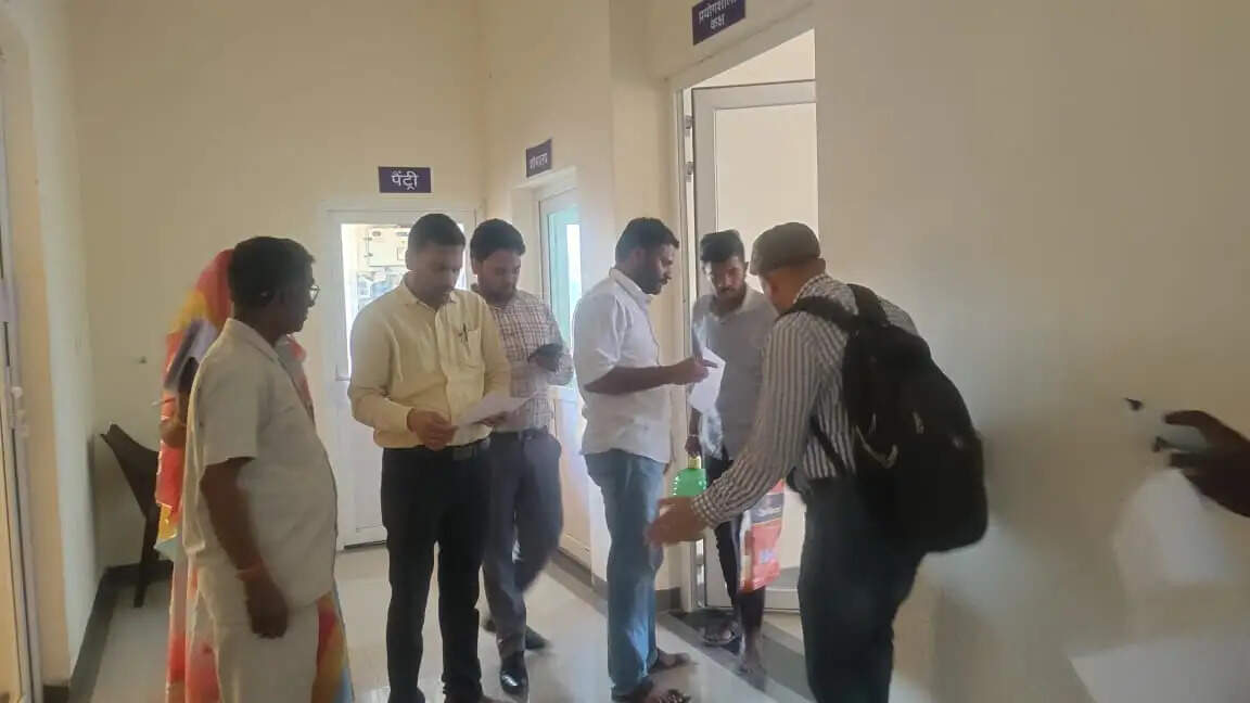 नागदाः डायवर्सन की राशि जमा नहीं करने पर पावर प्लांट के कार्यालय को कुर्क कर सील किया गया