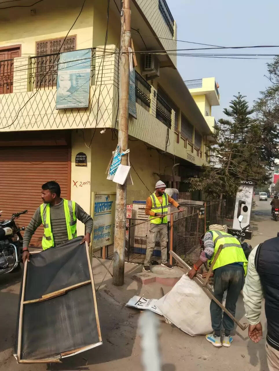 'प्रेशर पॉलिटिक्स' की वजह से मजाक बना अतिक्रमण विरोधी अभियान