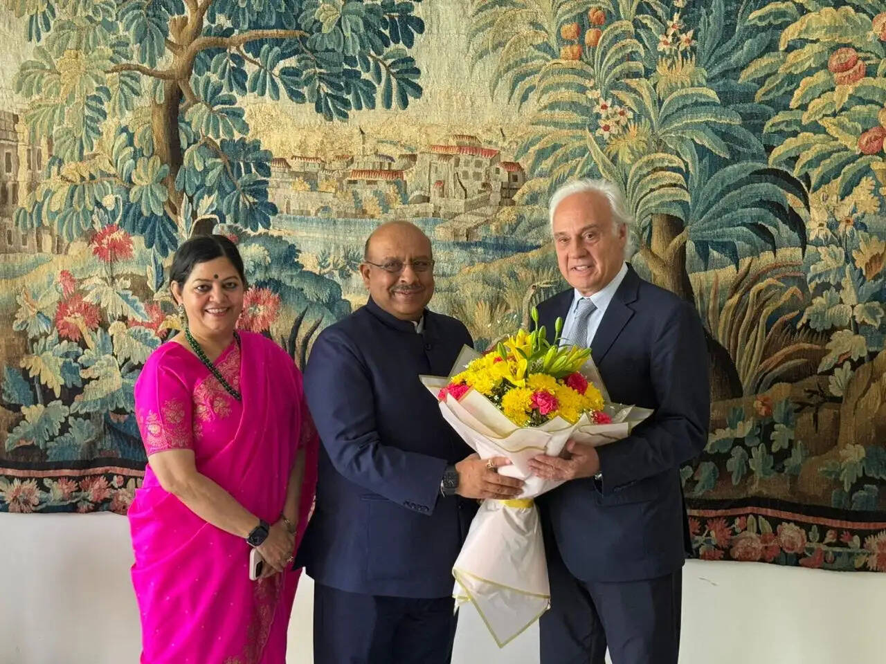 दिल्ली विधानसभा अध्यक्ष ने भारत में स्पेन के राजदूत से की मुलाकात