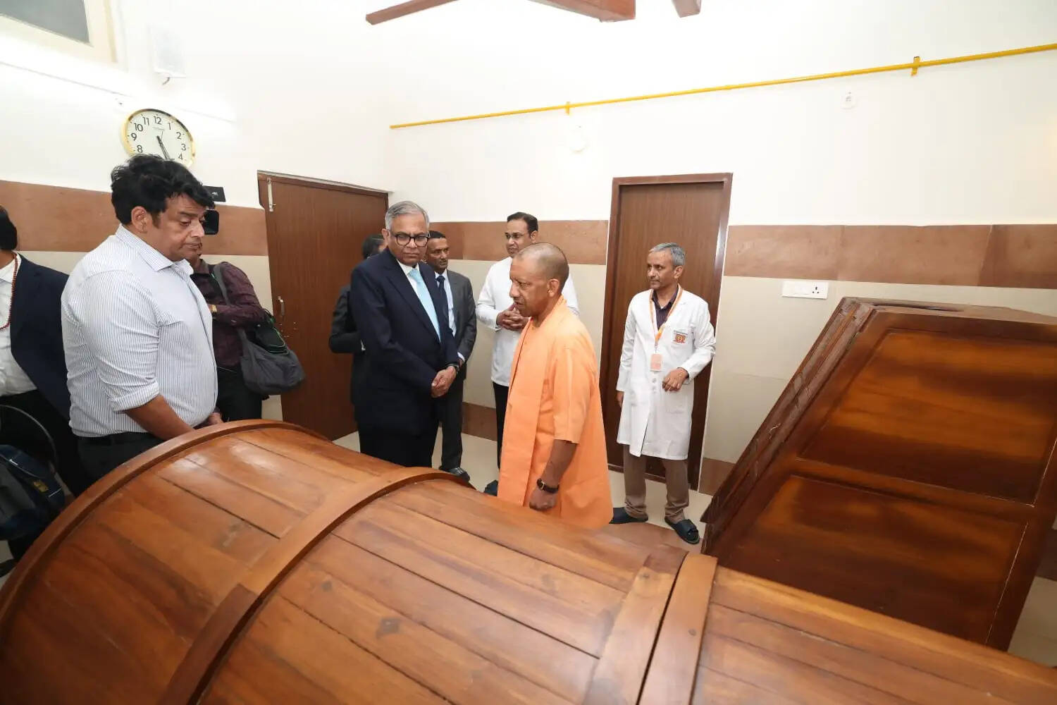 एमजीयूजी में पंचकर्म केंद्र को देखकर अभिभूत हुए टाटा संस के चेयरमैन