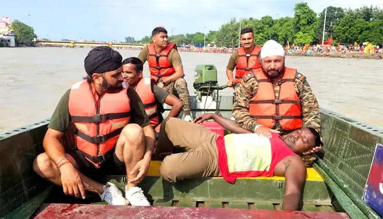 कांवड़ यात्रा में सुरक्षा का मजबूत प्रहरी बना बीईजी रुड़की, सेना के गोताखोर 24 घंटे बचा रहे श्रद्धालुओं की जान