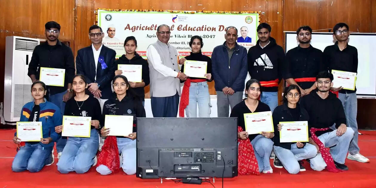 हिसार : कृषि शिक्षा में नवाचार व उद्यमिता को देनी होगी प्राथमिकता : प्रो. बीआर कम्बोज