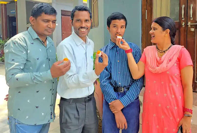 रामनगर के अक्षत गोपाल का हाईस्कूल में प्रदेश में प्रथम स्थान