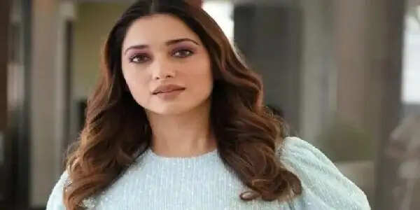 अजय देवगन की नई फिल्म में तमन्ना भाटिया की एंट्री