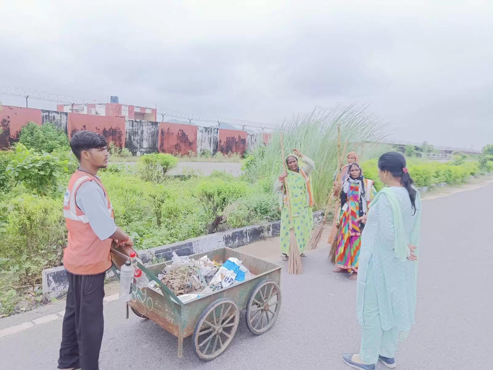 जोन उपायुक्तों एवं जोन ओआईसी टीम उतरी फील्ड पर, किया सफाई व्यवस्था का औचक निरीक्षण