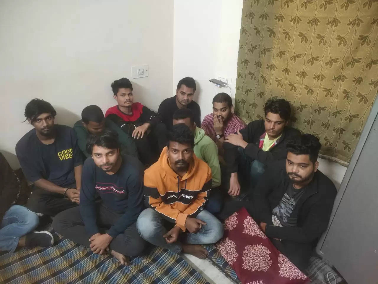 दुर्ग : भोपाल में ऑनलाइन सट्टा की तीन ब्रांच दुर्ग पुलिस ने की ध्वस्त, आरोपितों के साथ भिलाई लौट रही टीम
