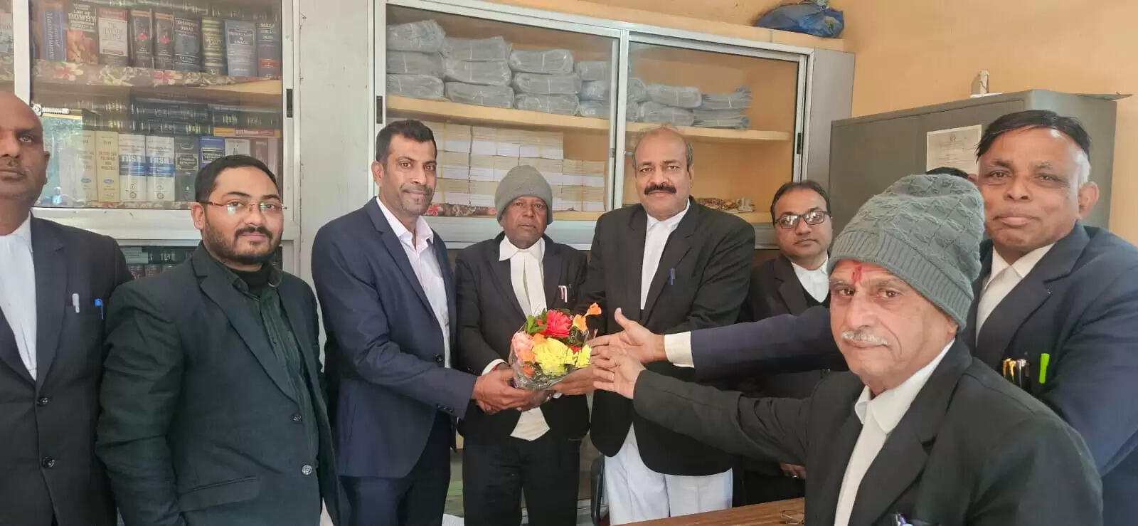 रामगढ़ जिला अधिवक्ता संघ कार्यालय में स्वास्थ्य शिविर का आयोजन