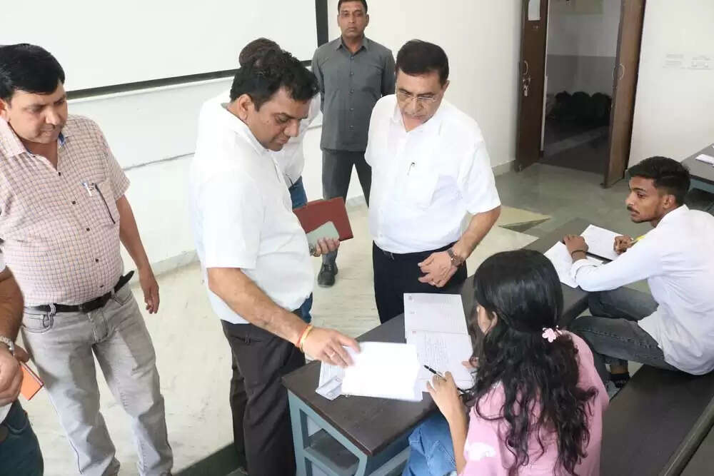 जींद : कुलपति ने किया विश्वविद्यालय में चल रही परीक्षाओं का निरीक्षण