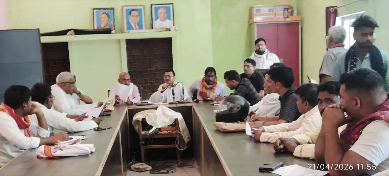 जल जीवन मिशन बैठक में फूटा प्रधानों का गुस्सा, पानी संकट से परेशान ग्रामीणों का मुद्दा उठाया