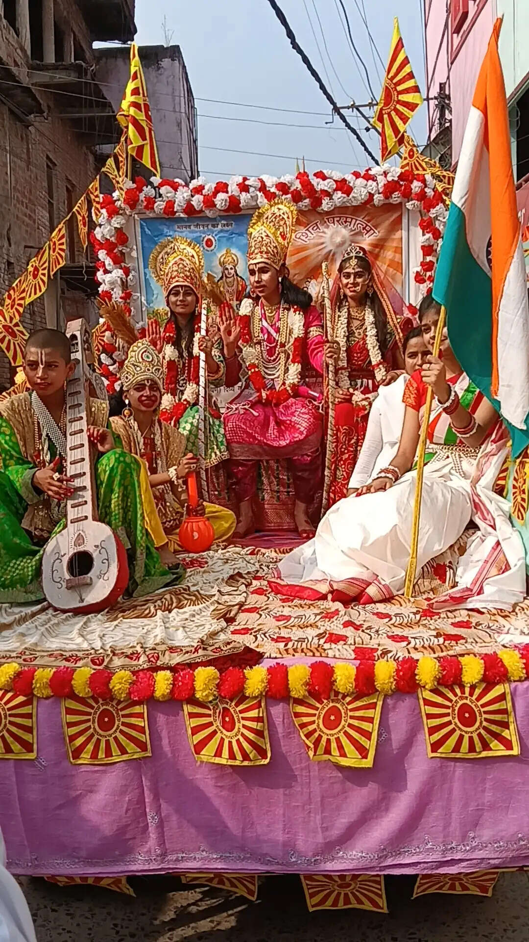 श्री रामनवमी रथयात्रा में इस साल झांकियों ने लोगों को मंत्रमुग्ध