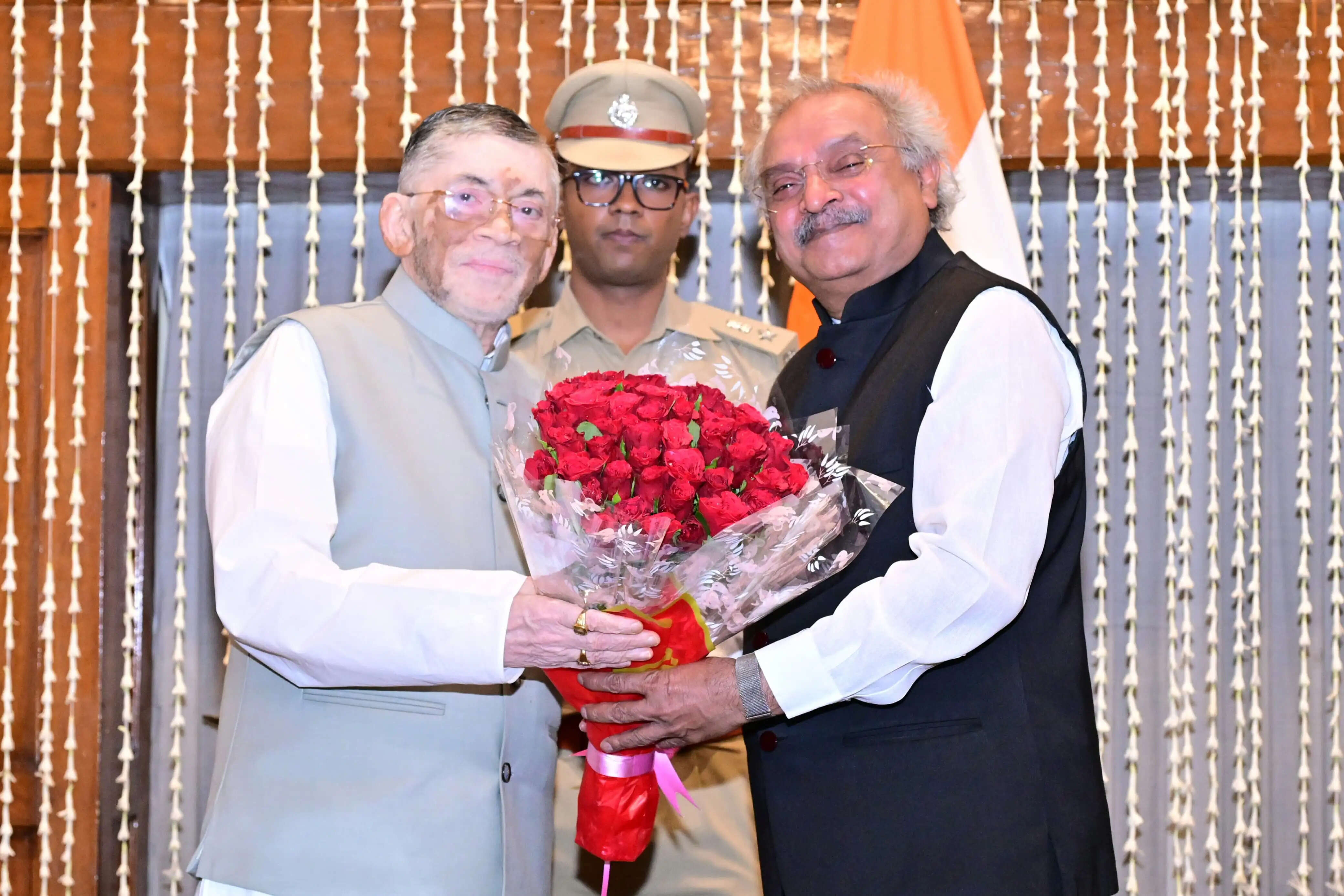 राज्यपाल ने न्यायमूर्ति अमिताभ कुमार गुप्ता को दिलायी लोकायुक्त पद की शपथ