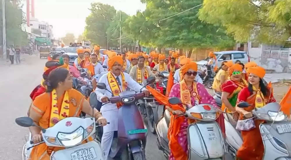 भगवान अग्रसेन जयंती महोत्सव : शोभायात्रा का जगह जगह पुष्प वर्षा कर स्वागत सत्कार