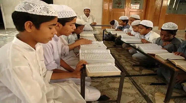 बंगाल में मदरसों का सर्वे शुरू करने का निर्देश, पांच जुलाई तक मांगी जिलावार रिपोर्ट