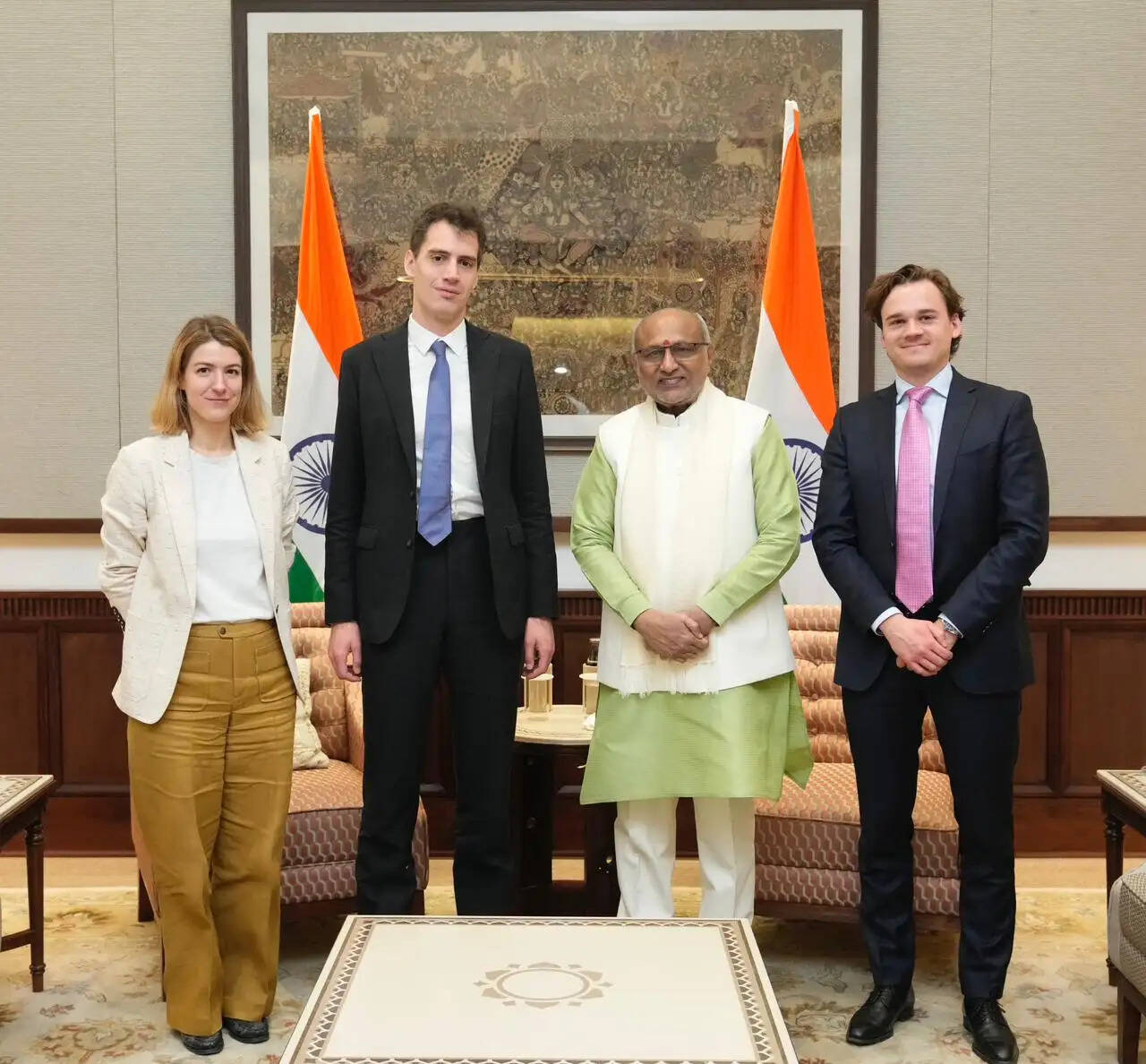 मेन्श आर्थर ने उपराष्ट्रपति से की मुलाकात