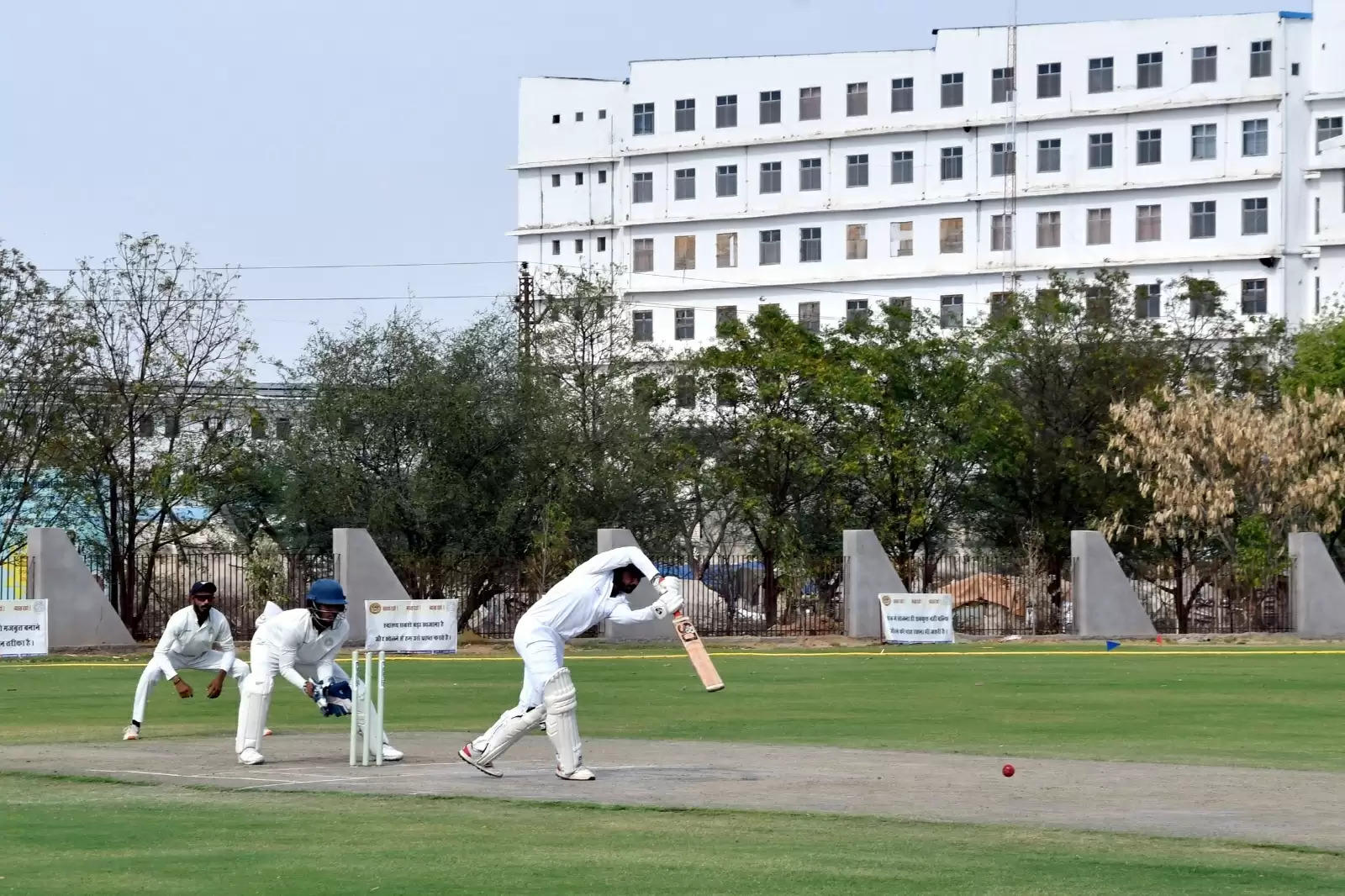 पूर्वांचल यूनिवर्सिटी जौनपुर ने सौराष्ट्र यूनिवर्सिटी राजकोट को 9 विकेट से हराया