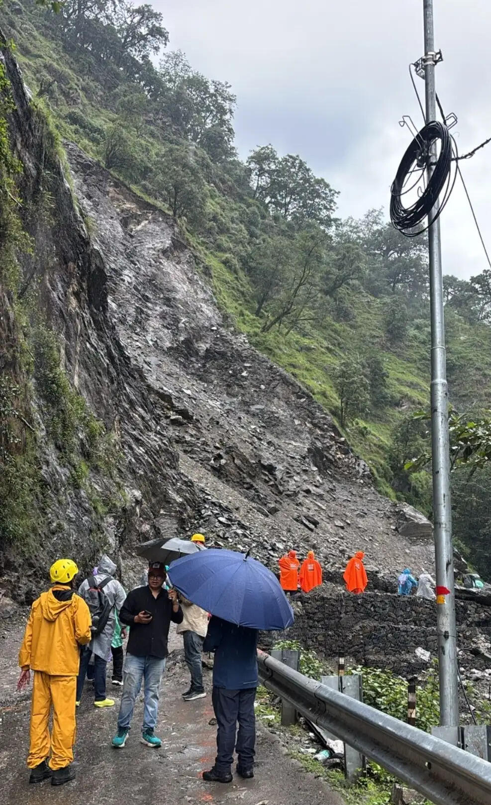 उत्तराखंड में झमाझम बारिश, बदरीनाथ हाइवे व केदारनाथ पैदल यात्रा मार्ग बंद