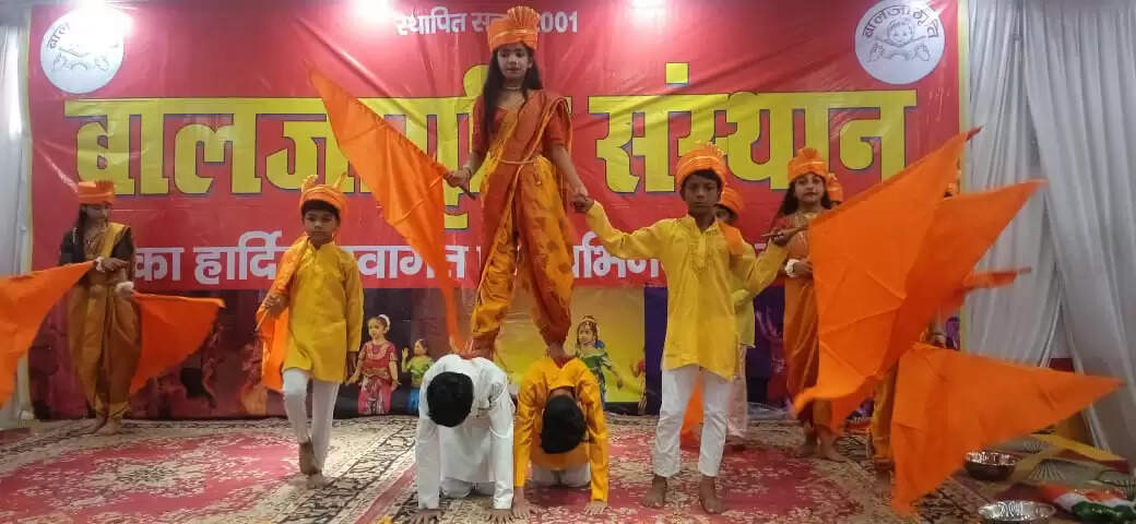 बच्चों के अंदर असीमित कलाओं को तराशने की आवश्यकता : श्याम लता तिवारी