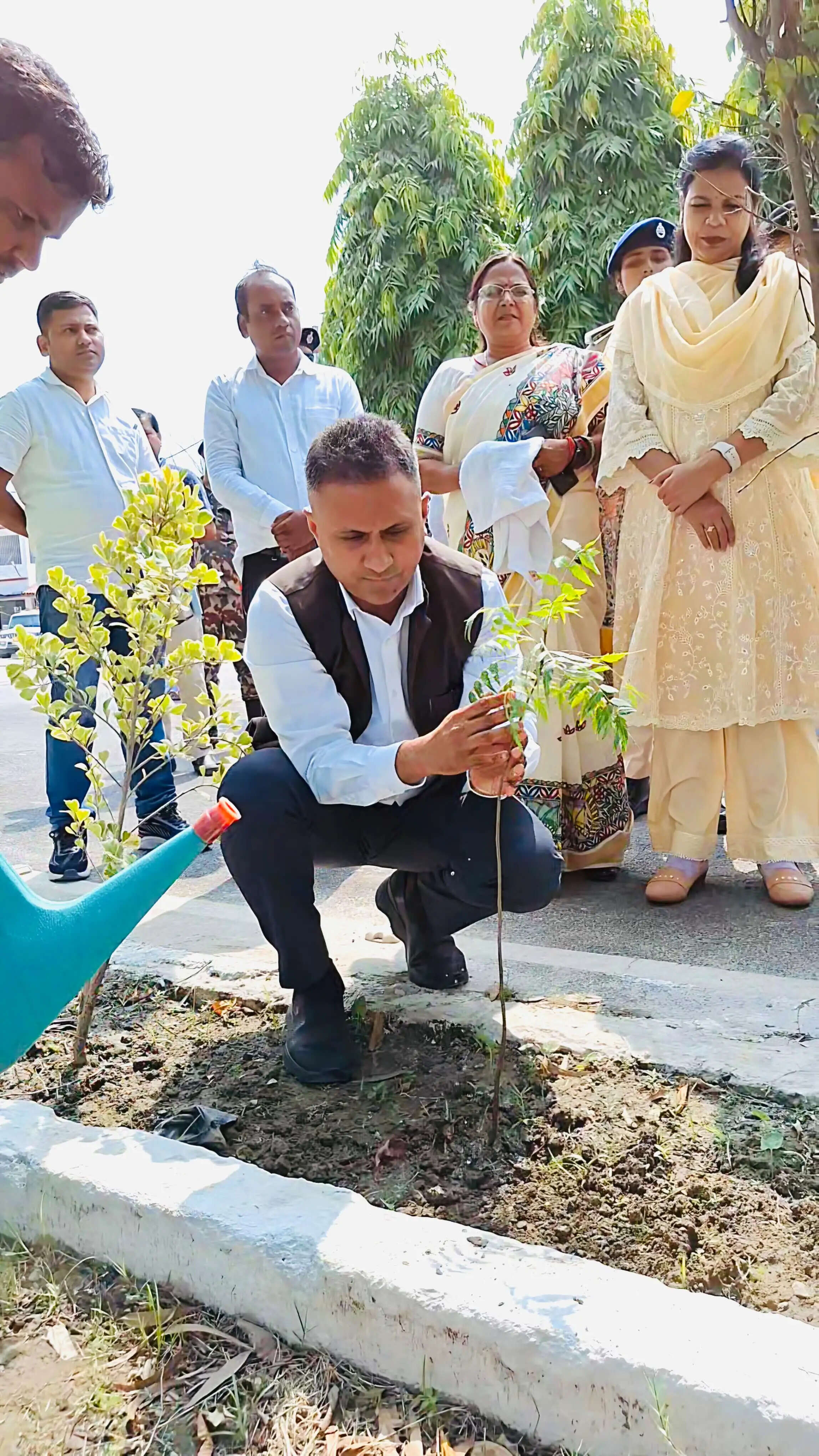 प्राक्कलन समिति की बैठक में बक्सर विधायक आनंद मिश्र ने उठाए विकास के मुद्दे