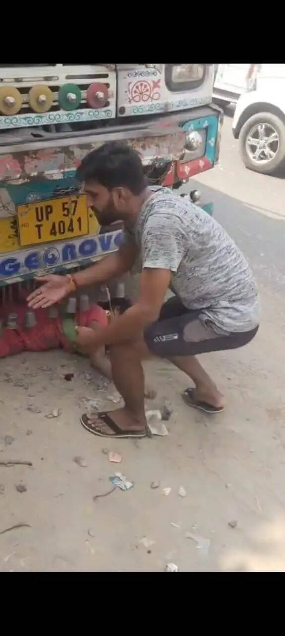 छपरा-सीवान रोड पर सड़क दुर्घटना में दंपती को बालू लदे ट्रक ने रौंदा पति की मौत