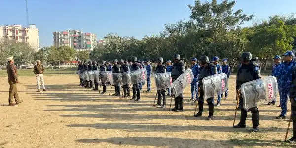 फरीदाबाद: दंगा नियंत्रण के लिए बनाई डेल्टा कंपनी ने पुलिस लाईस में किया अभ्यास