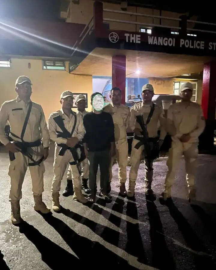 मणिपुर में केसीपी (पीडब्ल्यूजी) के 8 कैडर गिरफ्तार, भारी मात्रा में हथियार बरामद